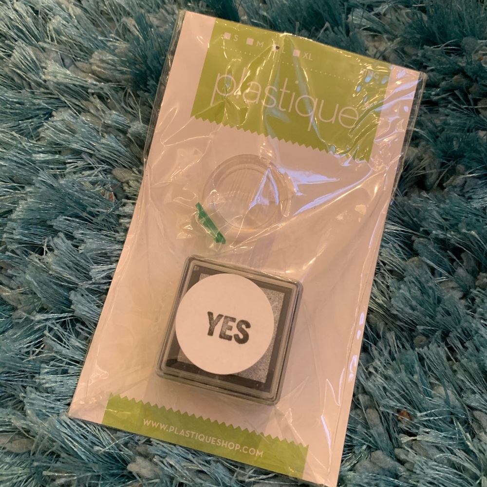 Adorable YES Stamp Ring Set with Silver Ink Pad
